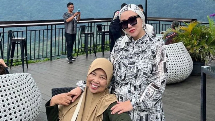 Kesedihan Bella Shofie Absen di Pemakanan Sang Mama, Ini Alasannya